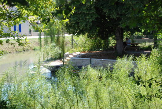 Embarcadère de la Venise Verte Le Mazeau dans le parc naturel régional du marais poitevin