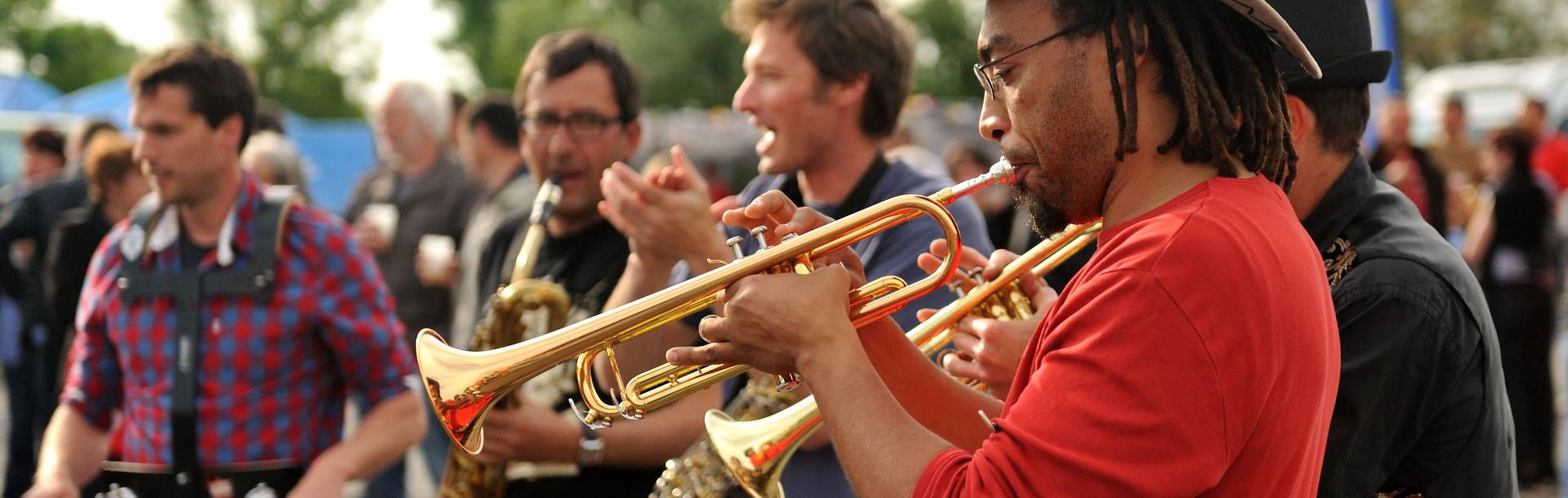 Des musiciens au Festival Moul'Stock à Charron dans le Marais poitevin