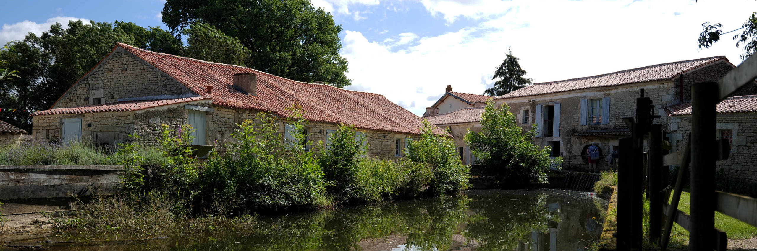 Stroll around the charming little village of Nieul-sur-l’Autise