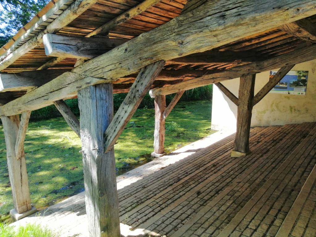 Lavoir d'Aziré à Benet dans le Marais poitevin