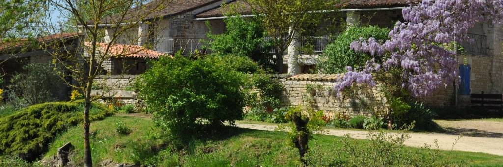 Sainte Mégrine, un hébergement écologique marqué Valeurs Parc Naturel Régional au cœur du Marais poitevin