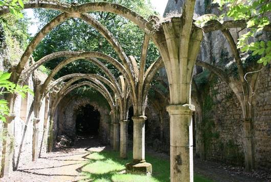 L'abbaye royale de Saint-Michel-en-l'Herm, dans le Marais poitevin